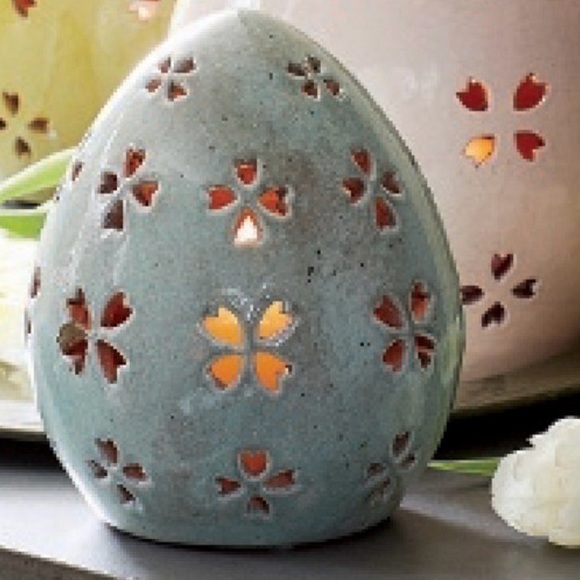 New Pottery Barn Pierced Ceramic Egg Luminary Light Blue Small 2015